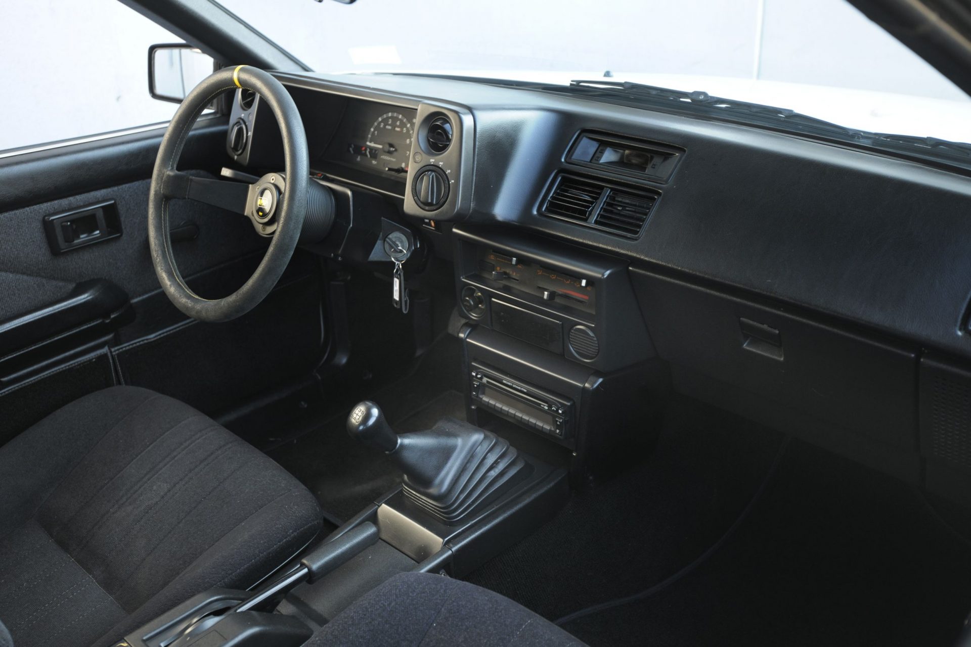 interior Toyota AE86