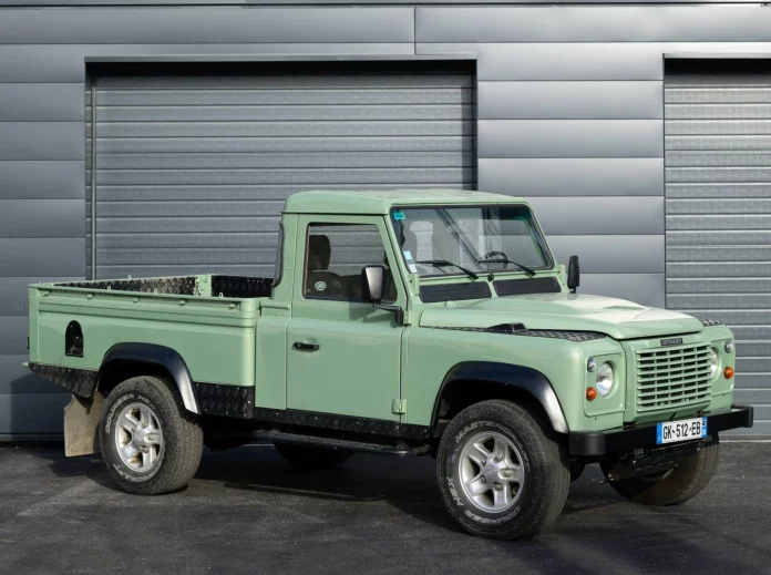 Land rover defender