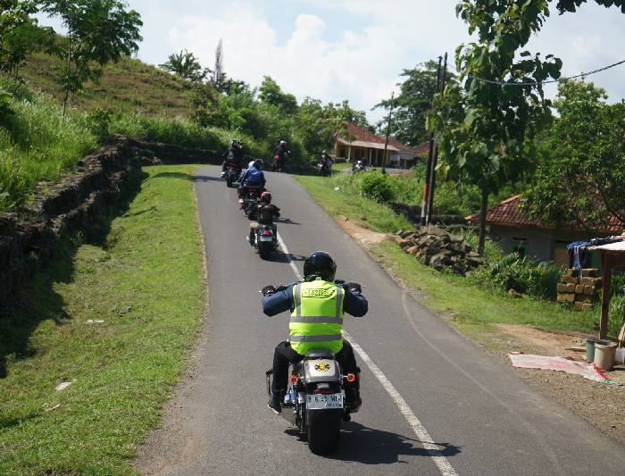 Meried Couples Motorbike Club