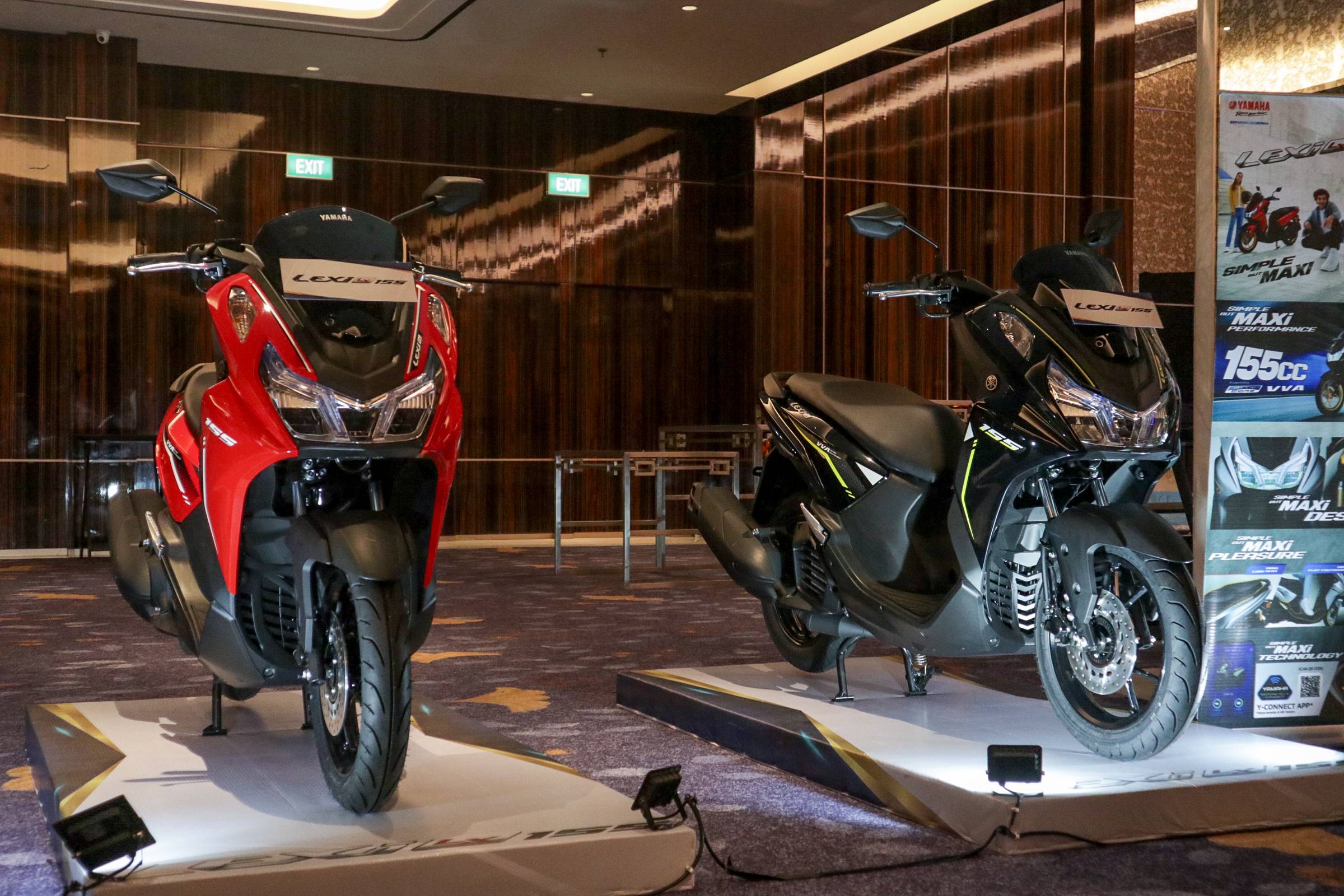 Yamaha Serahkan Lexi LX 155 Kepada Konsumen Pertama