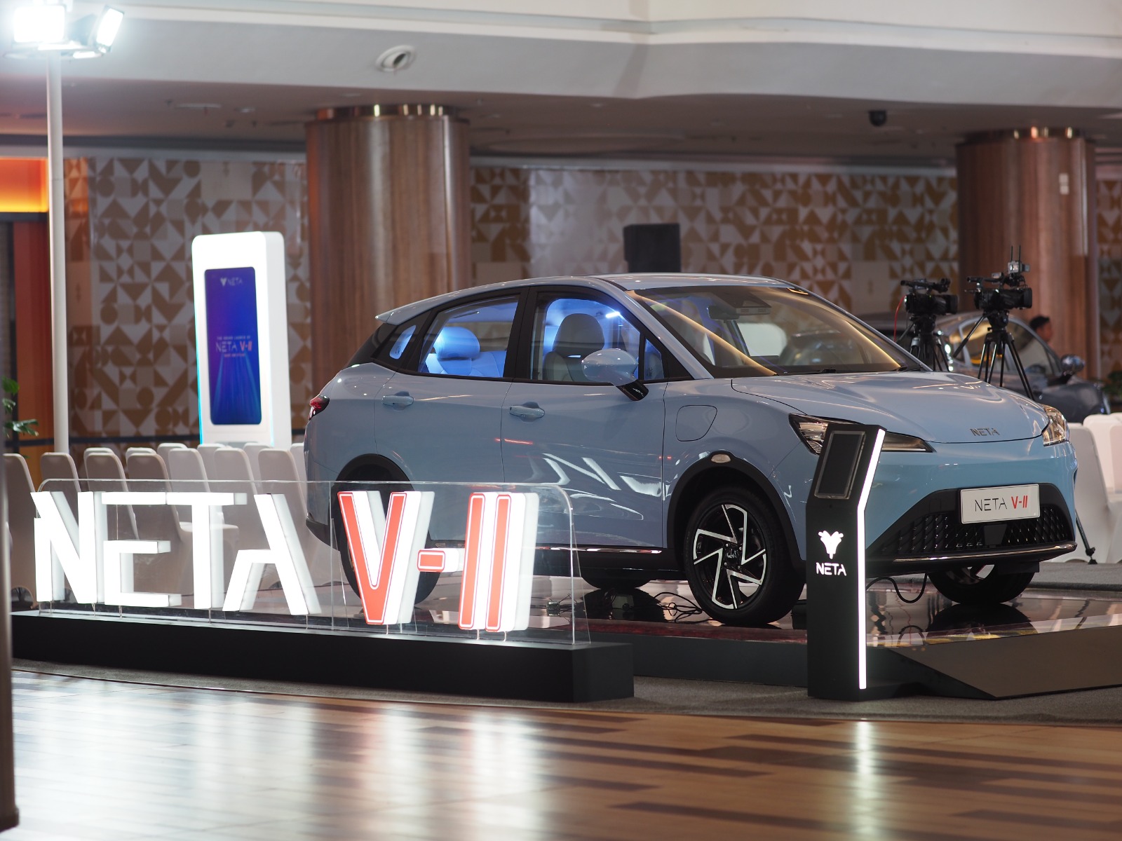 Harga NETA V-II GRAND LAUNCH 8