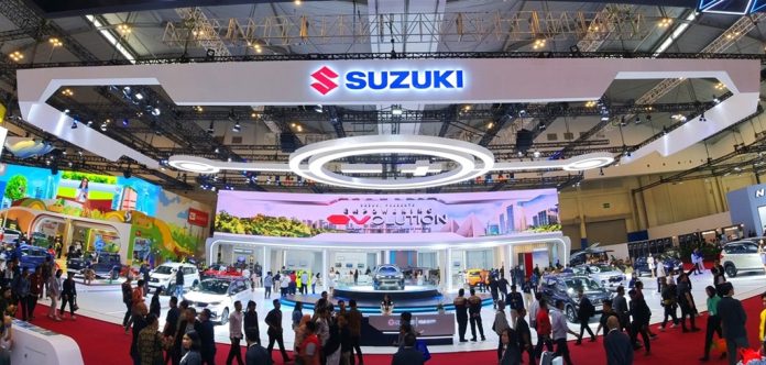 Booth Suzuki Indonesia di GIIAS 2024 - Test Drive berhadiah motor