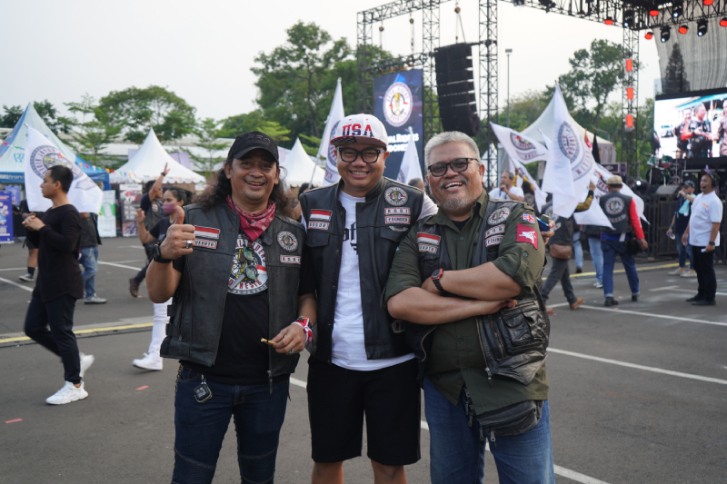 8Citing Royal Riders Indonesia Tribute to Community