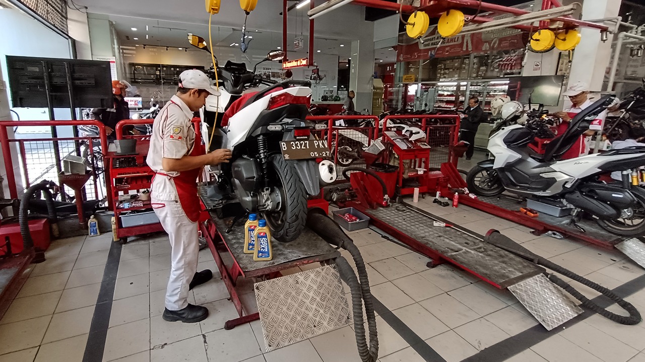 Fungsi Oli Pada Mesin Motor 1