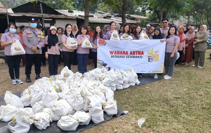 Wahana Artha Group Bagi 1000 Paket Sembako 2