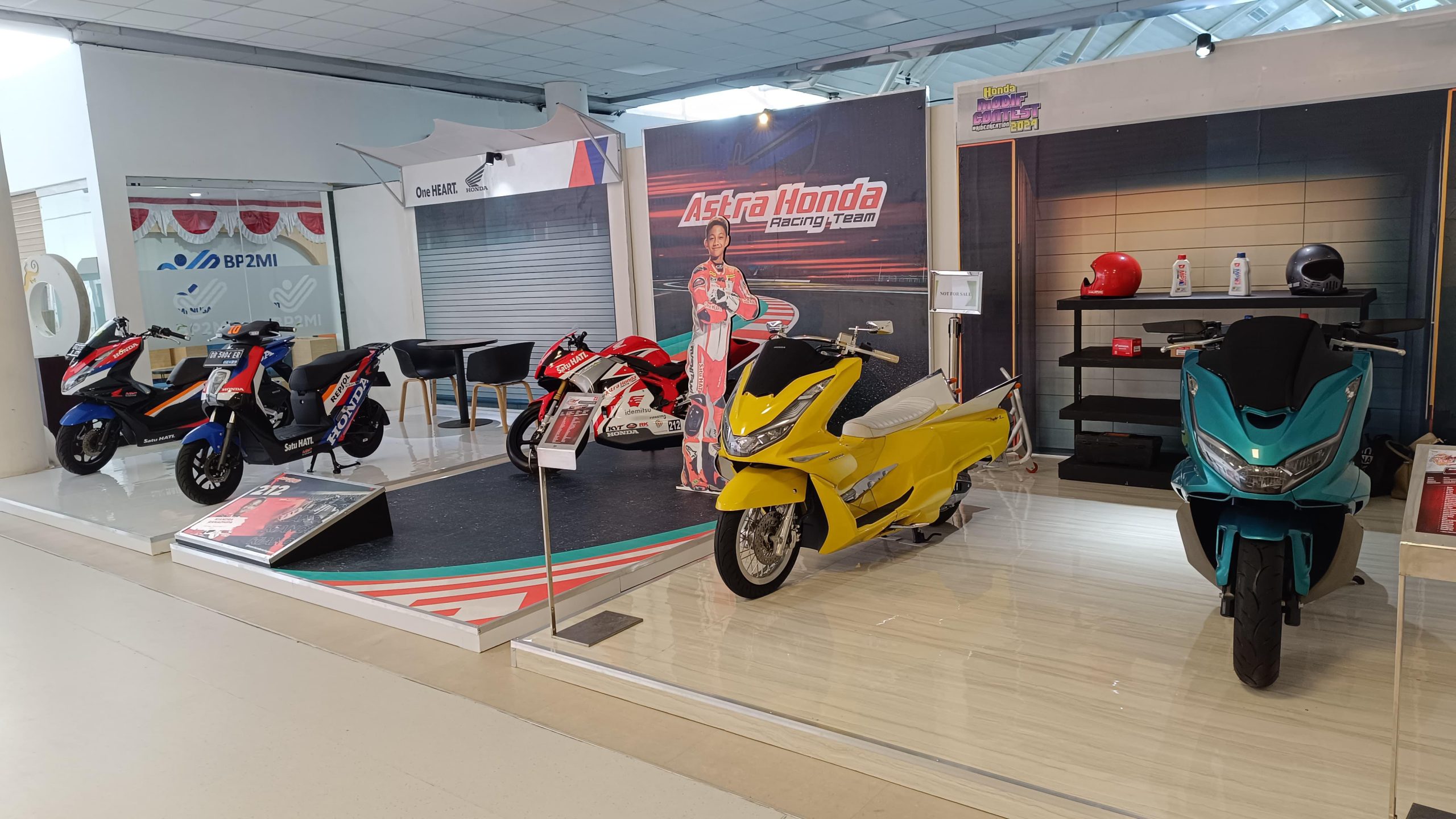 Honda EM1 e Motor Listrik Pertama Untuk Mobilisasi Pebalap MotoGP 1